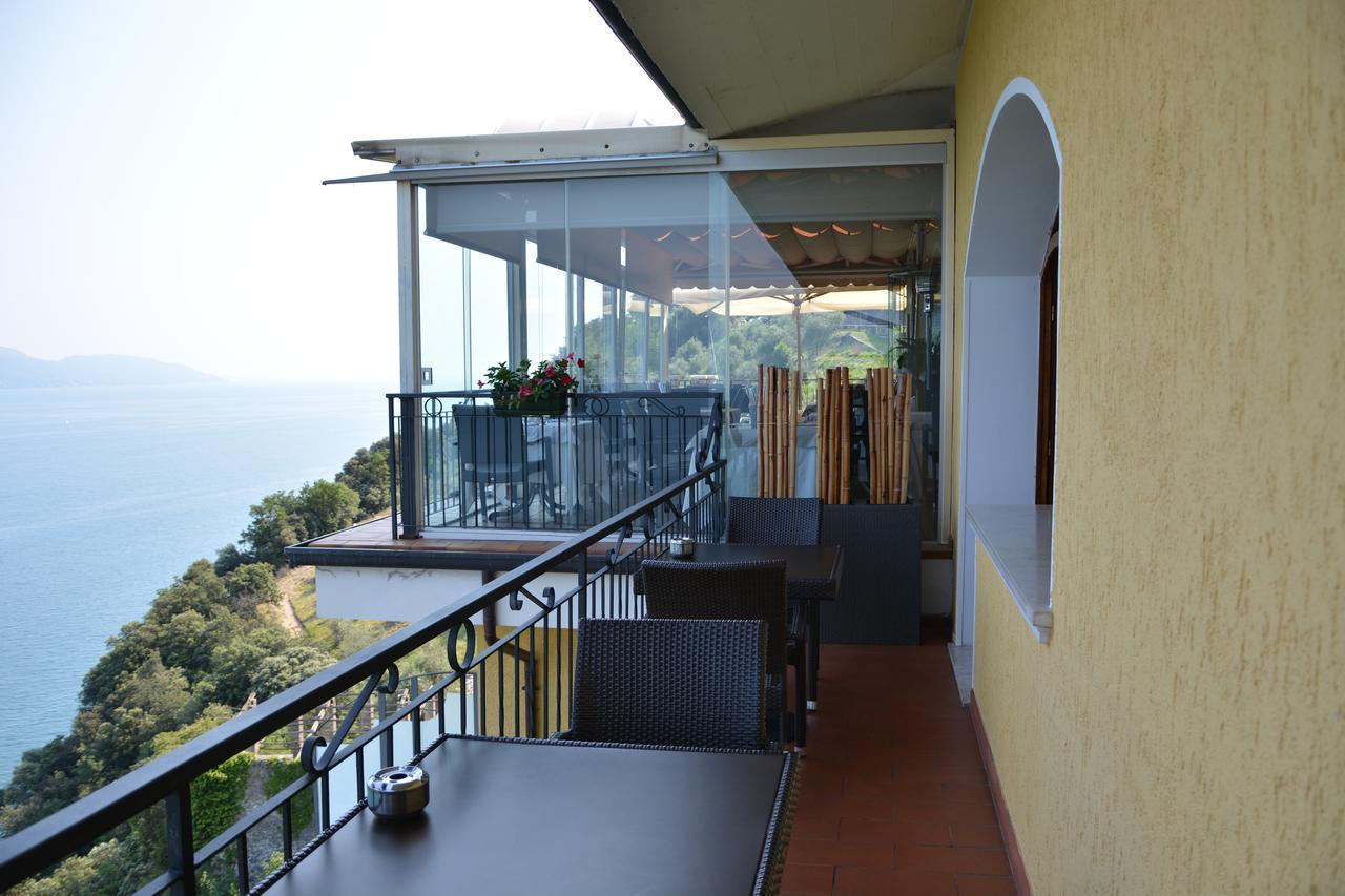 Hotel La Terrazzina 加尔尼亚诺 外观 照片